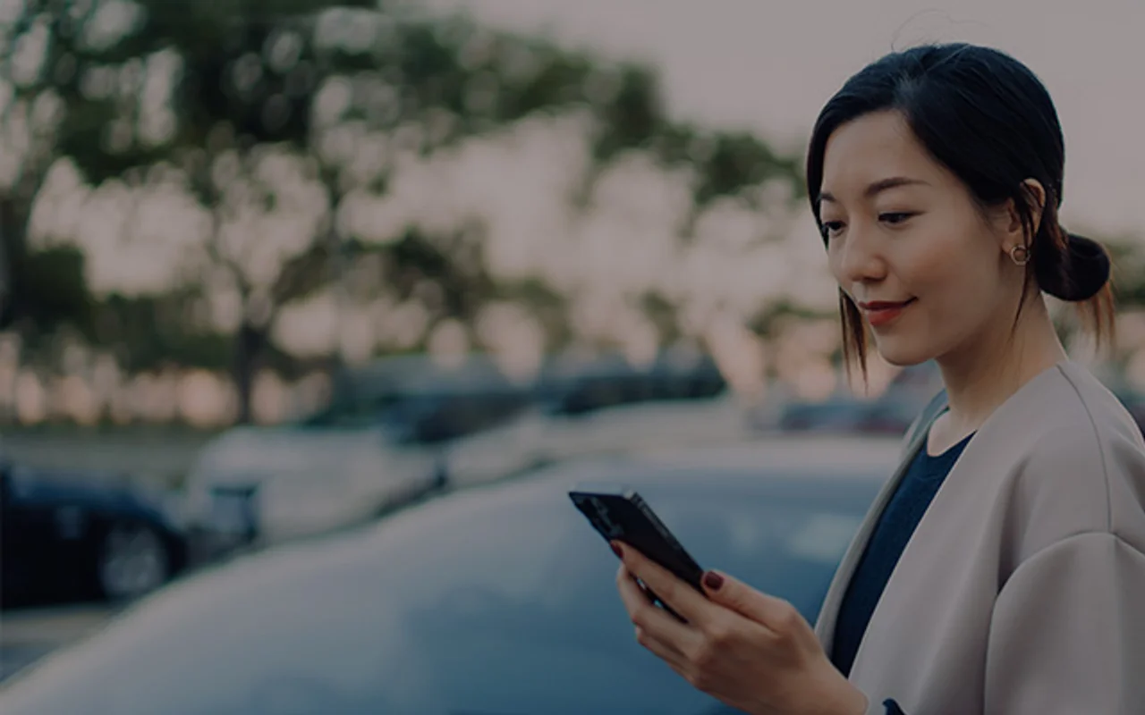 The woman with phone
